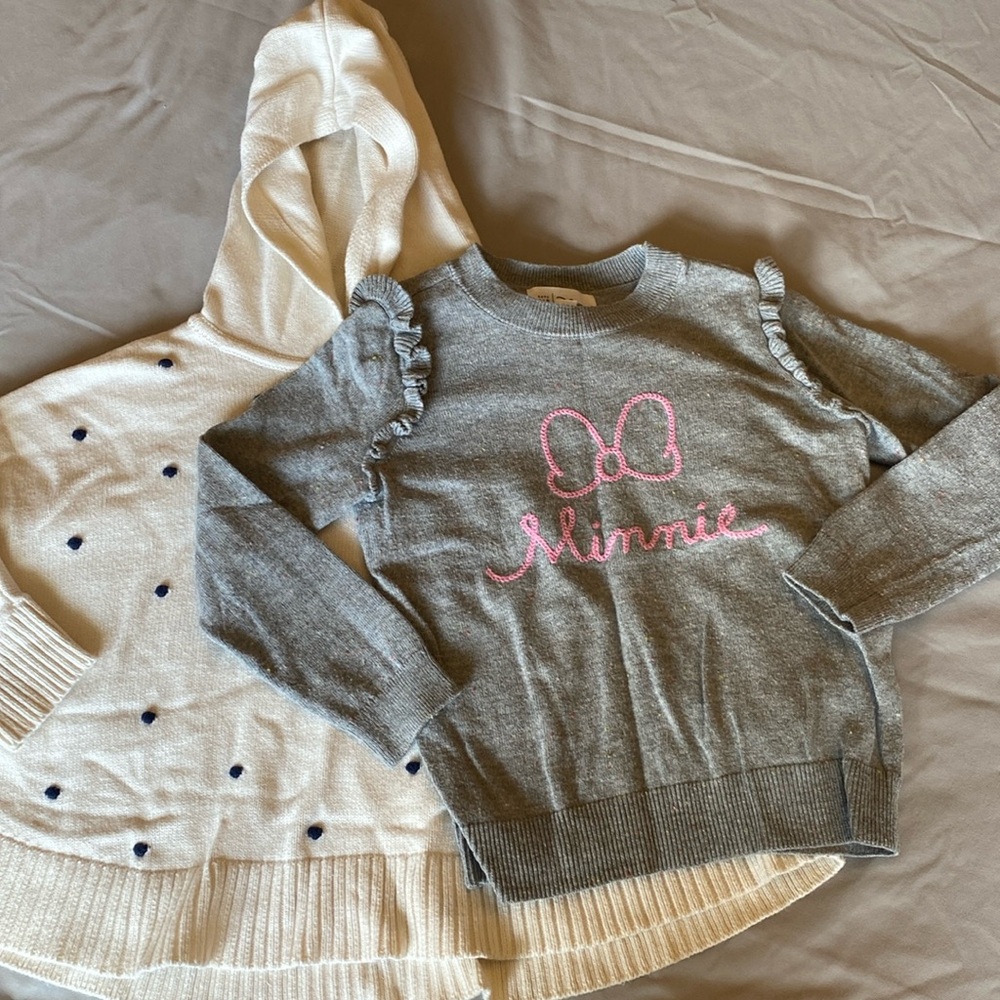 Gap size 5 sweater bundle. Two sweaters Minnie Mouse and polka dot.